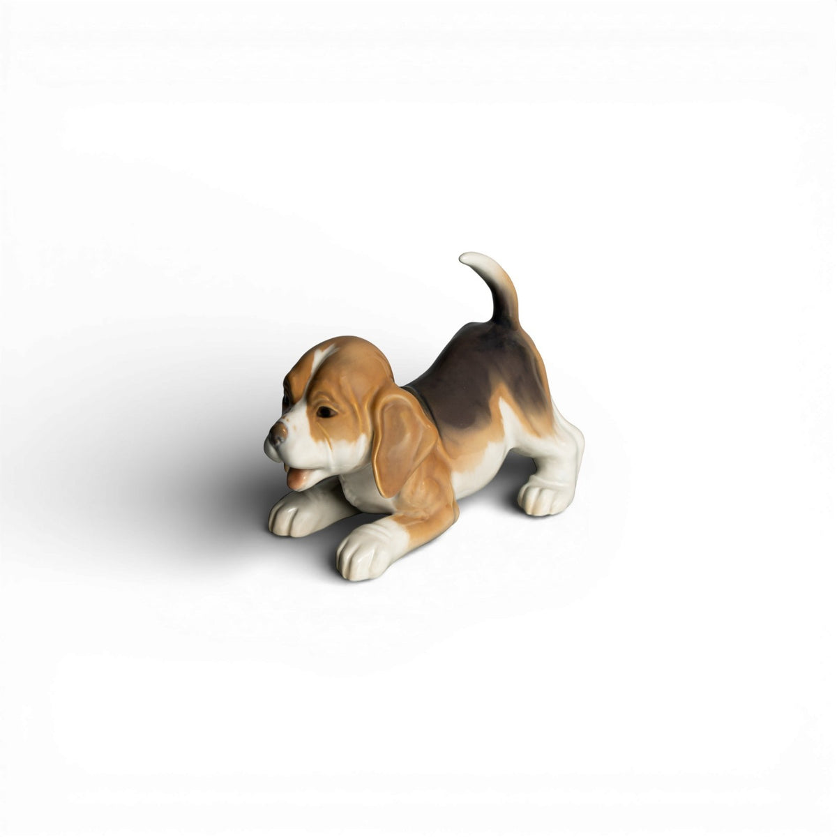 Bing&Grondahl Statuina in "Beagle" Cod 2564 porcellana dipinta a mano, 12 cm