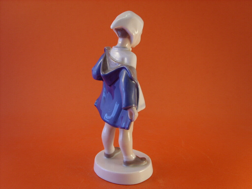 Statuina in "Ciao di Nuovo" Cod 2387 Bing&Grondahl porcellana autentica, 18 cm