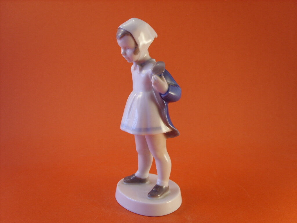 Statuina in "Ciao di Nuovo" Cod 2387 porcellana pezzo da collezione, 18 cm