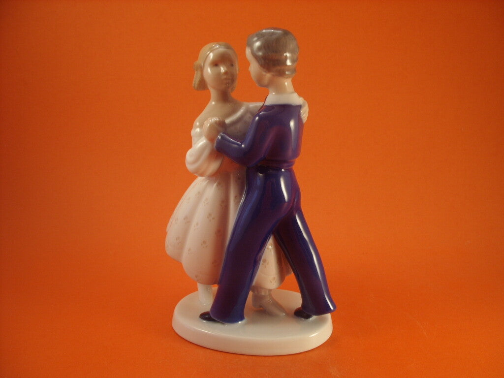 Statuina in "Coppia di Ballerini" Cod 2385 Bing&Grondahl porcellana autentica, 21 cm