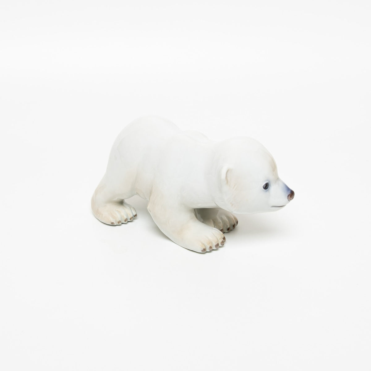 Statuina in "Cucciolo Orso Polare" Cod 2535 porcellana pezzo da collezione, 9 cm