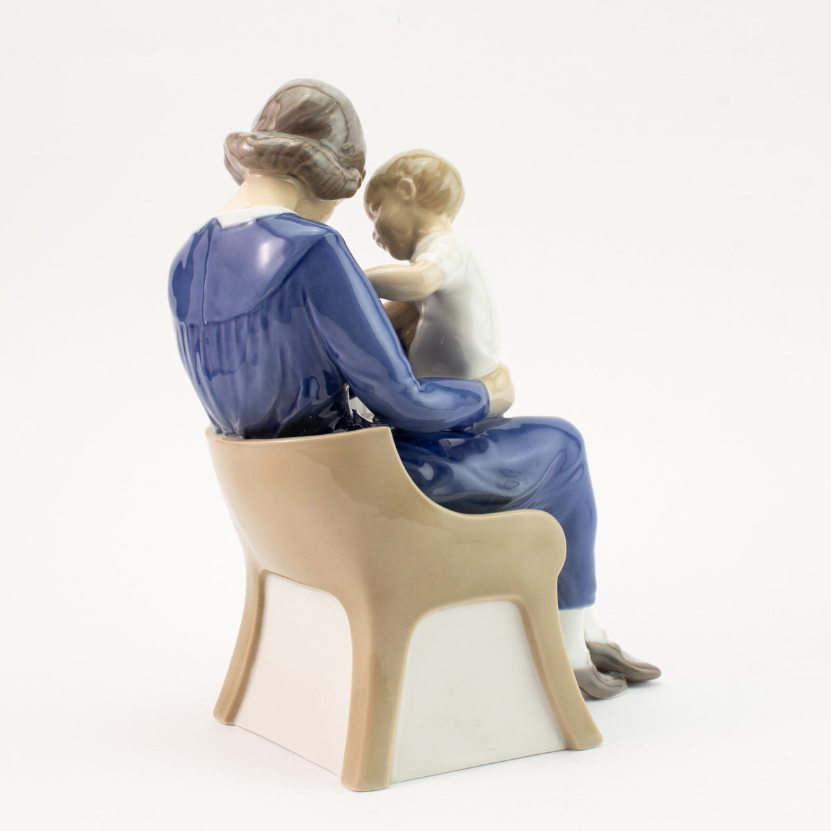 Statuina in "Famiglia Felice" Cod 2262 porcellana pezzo da collezione, 20 cm