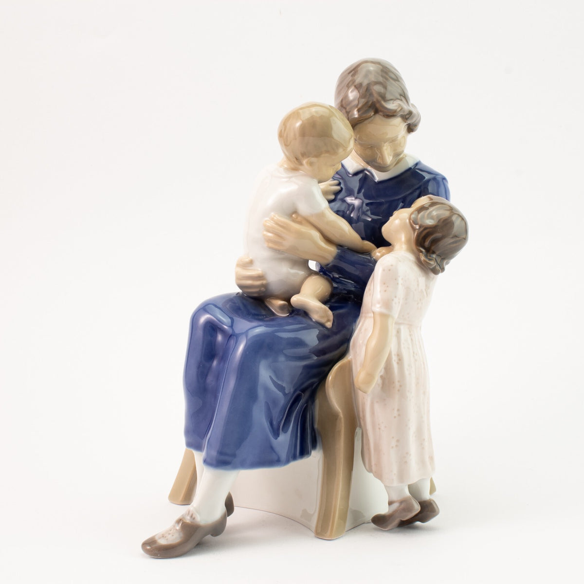 Statuina in "Famiglia Felice" Cod 2262 porcellana pezzo raro da collezione, 20 cm