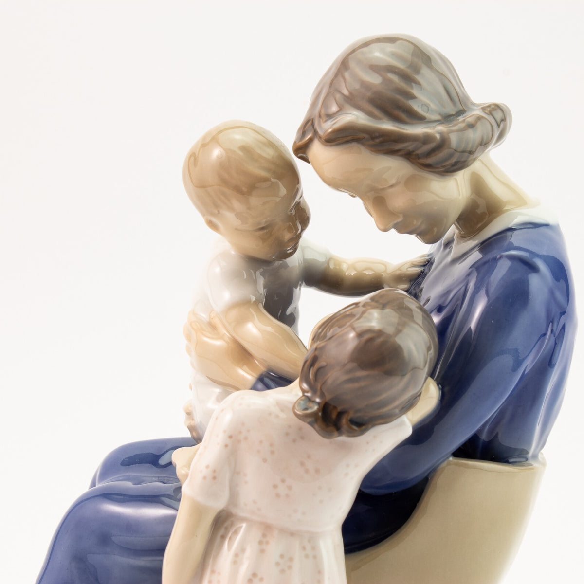 Statuina in "Famiglia Felice" Cod 2262 porcellana originale d'epoca, 20 cm