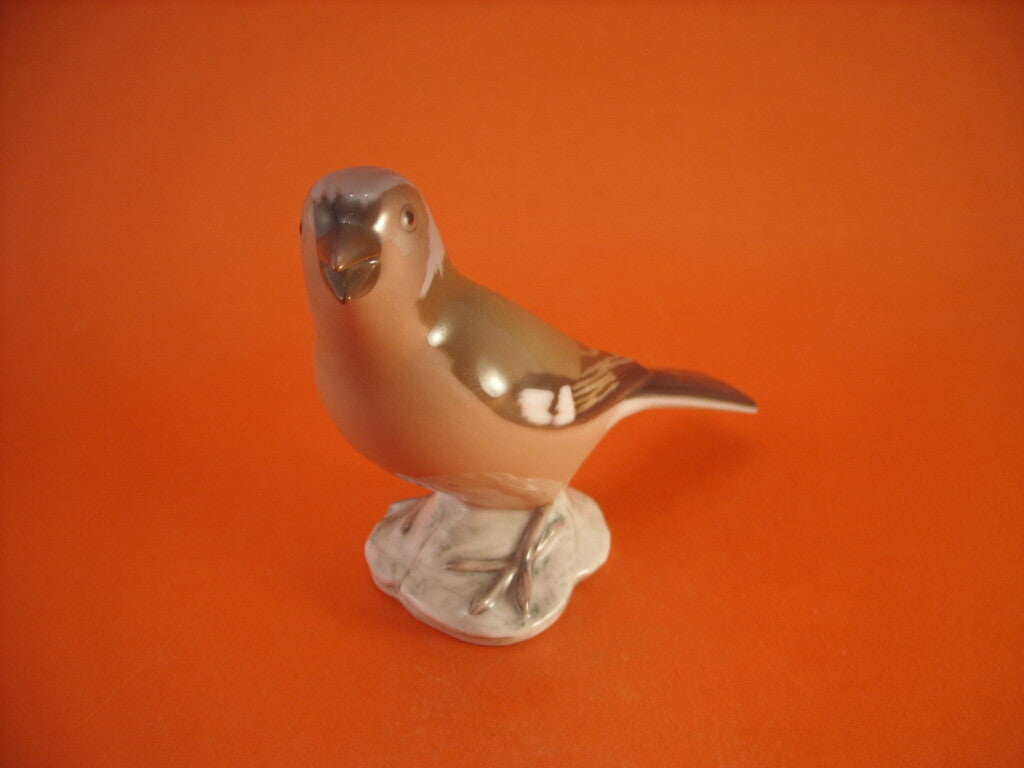 Bing&Grondahl Statuina in "Fringuello" Cod 2322 porcellana dipinta a mano, 10 cm