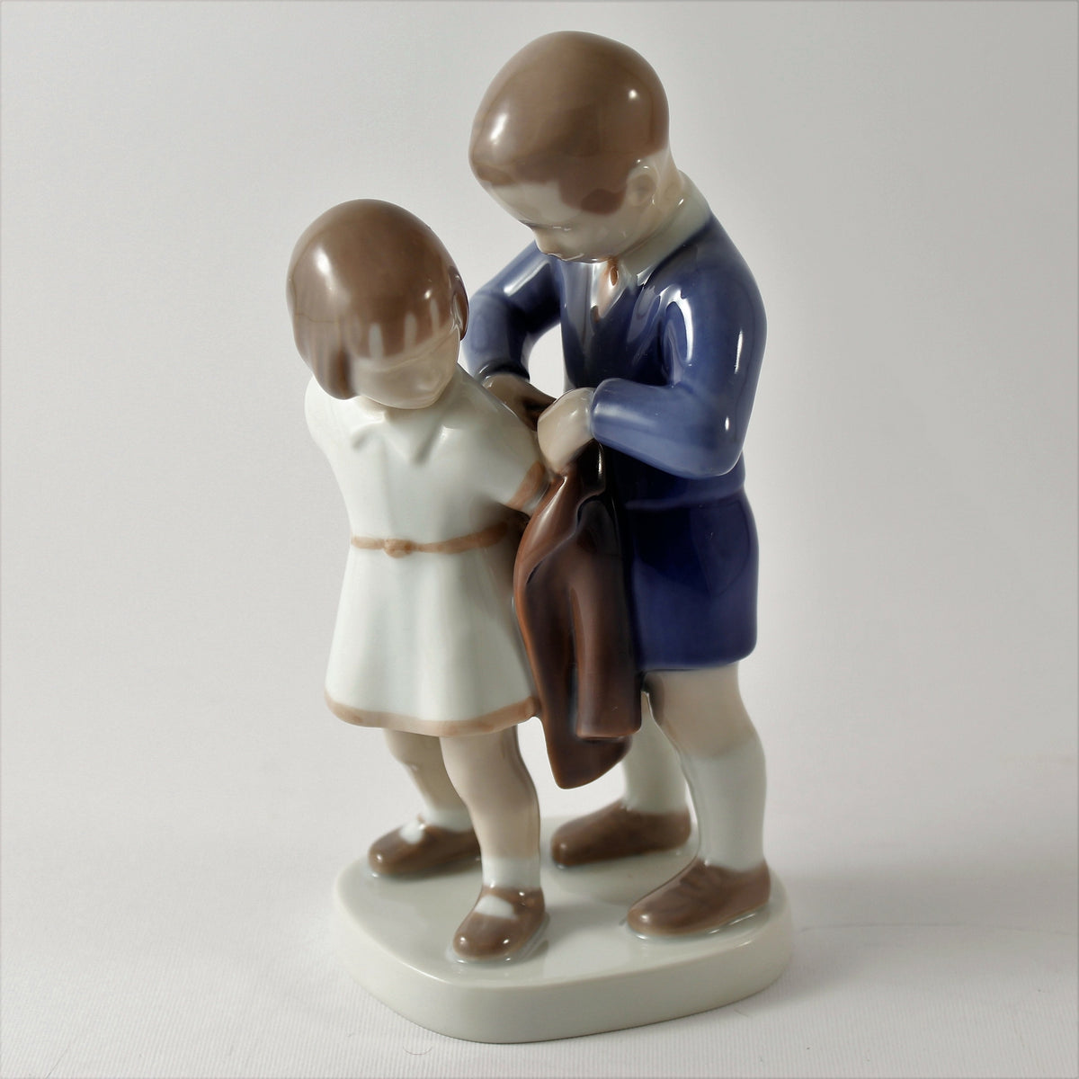 Statuina in "Gentleman" Cod 2312 Bing&Grondahl porcellana autentica, 19 cm