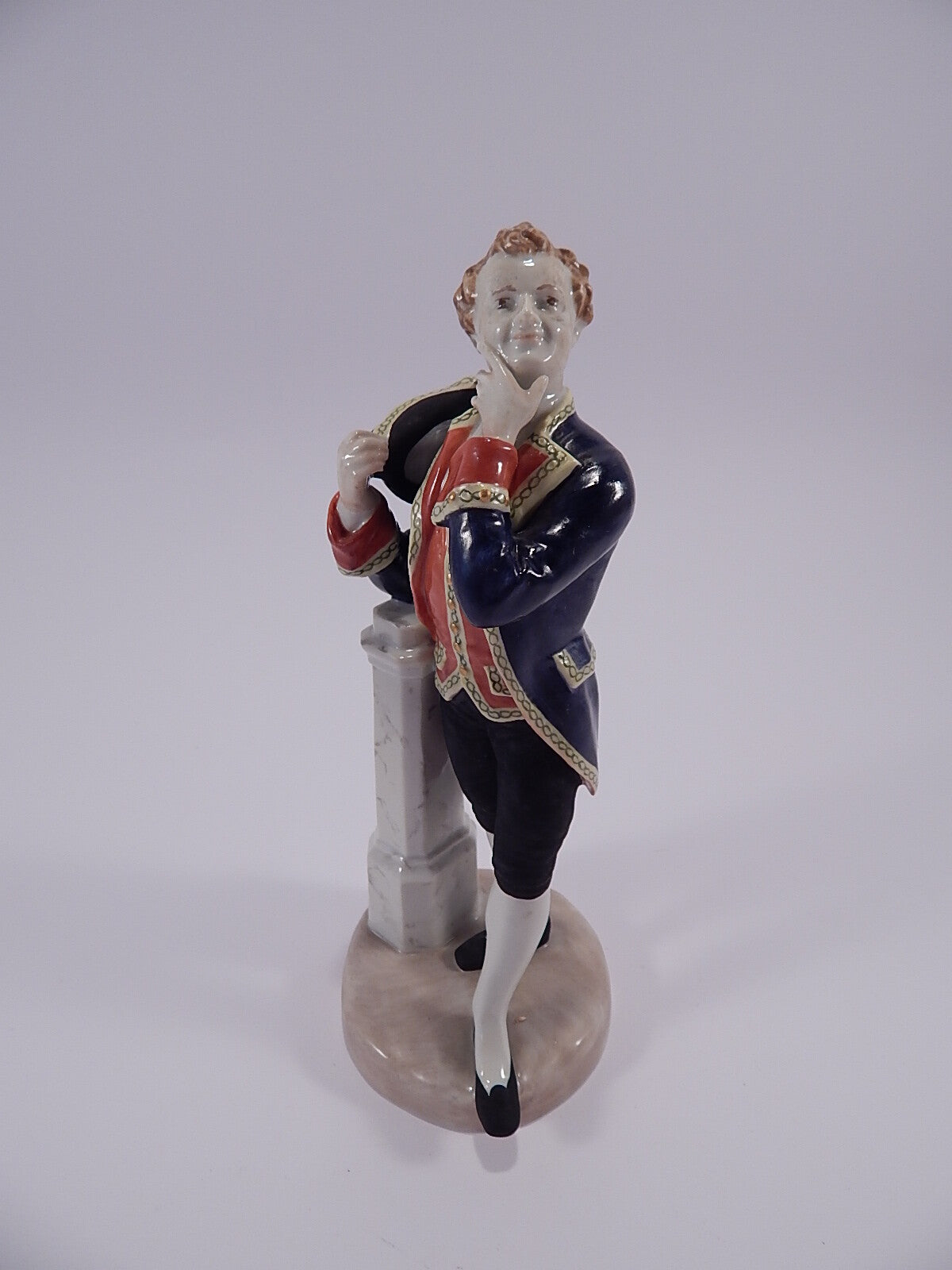 Bing&Grondahl Statuina in "Henrik" Cod 8001 (Ludvig Holberg) porcellana dipinta a mano, 20 cm