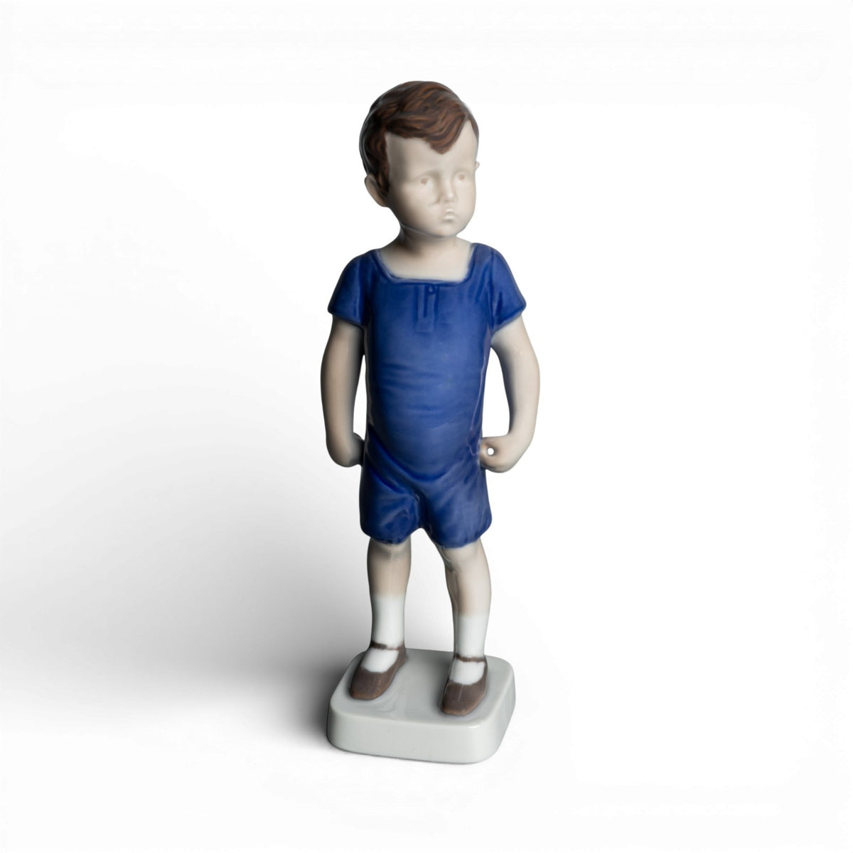 Bing&Grondahl Statuina in "Kaj" Cod 1617 porcellana dipinta a mano, 20 cm