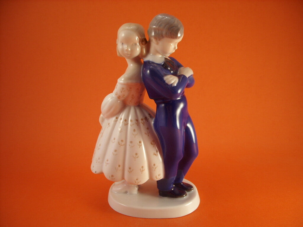 Bing&Grondahl Statuina in "Mi Scusi" Cod 2372 porcellana dipinta a mano, 20 cm