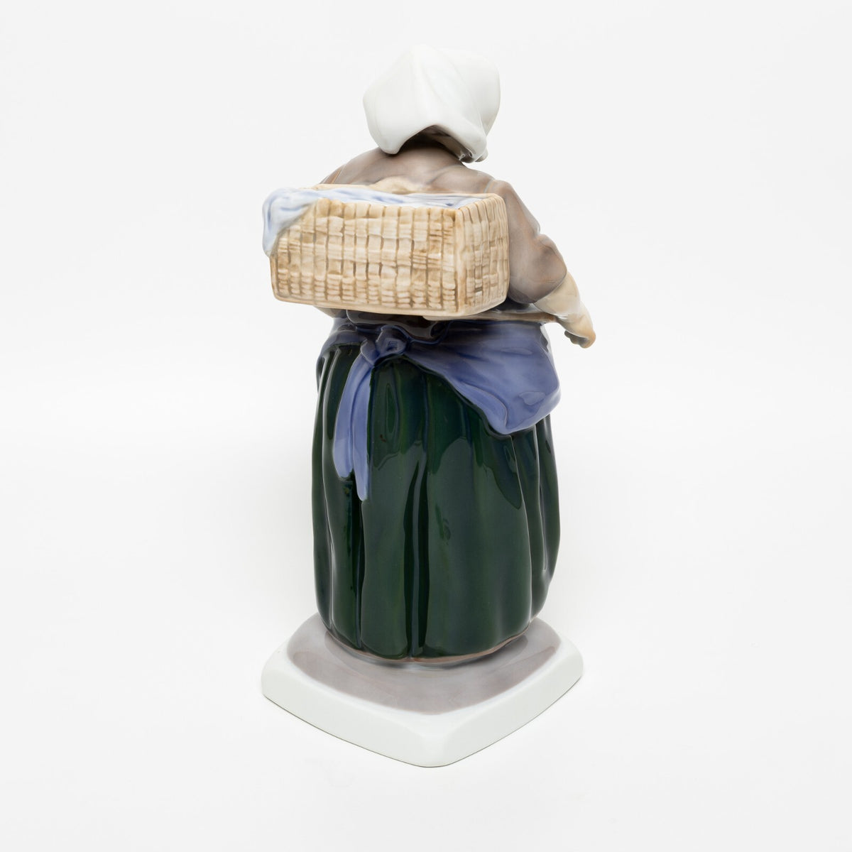 Statuina in "Moglie del Pescatore" Cod 1702 porcellana pezzo da collezione, 28 cm