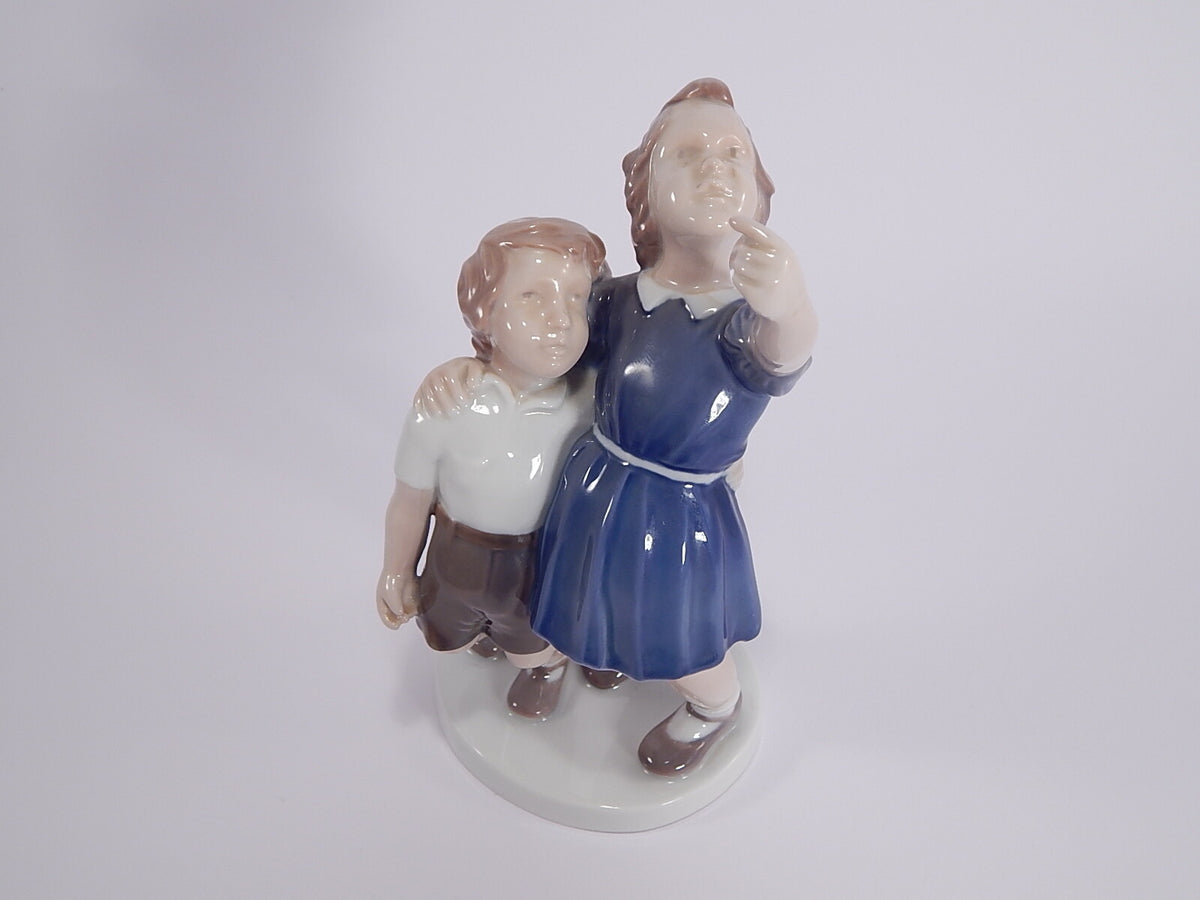 Statuina in "Perso il Palloncino" Cod 2278 Bing&Grondahl porcellana autentica, 20 cm