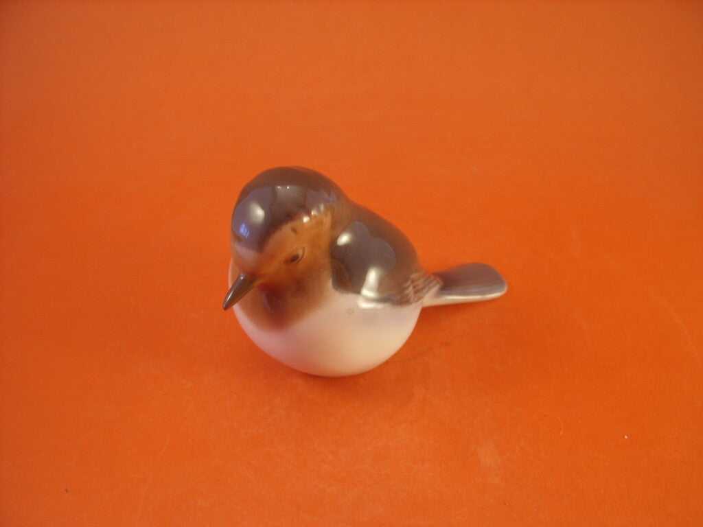 Bing&Grondahl Statuina in "Pettirosso" Cod 2310 porcellana dipinta a mano, 7 cm