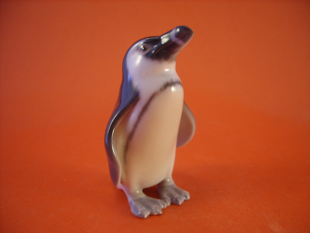 Bing&Grondahl Statuina in "Piccolo Pinguino" Cod 1821 porcellana dipinta a mano, 8 cm