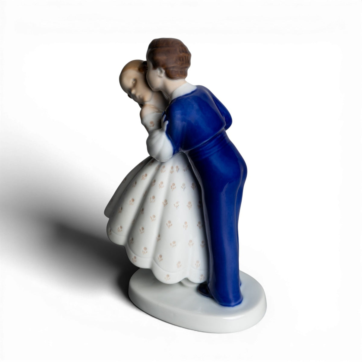 Bing&Grondahl Statuina in "Primo Bacio" Cod 2162 decorazione porcellana da collezione, 20 cm