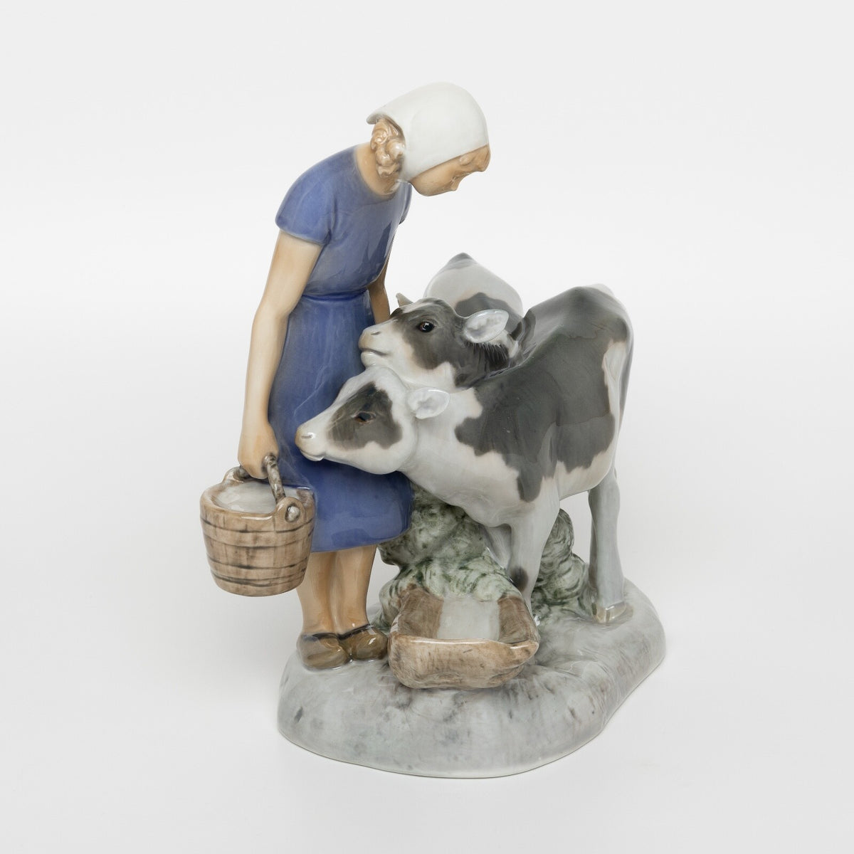 Bing&Grondahl porcellana Statuina in "Ragazza con Vitelli" Cod 2270 d'antiquariato, 20 cm