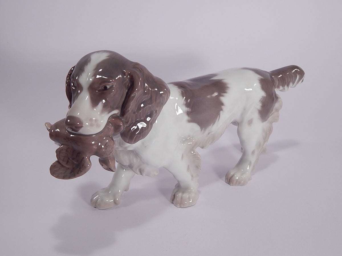 Bing&Grondahl Statuina in "Spaniel con Preda" Cod 2061 porcellana dipinta a mano, 15 cm