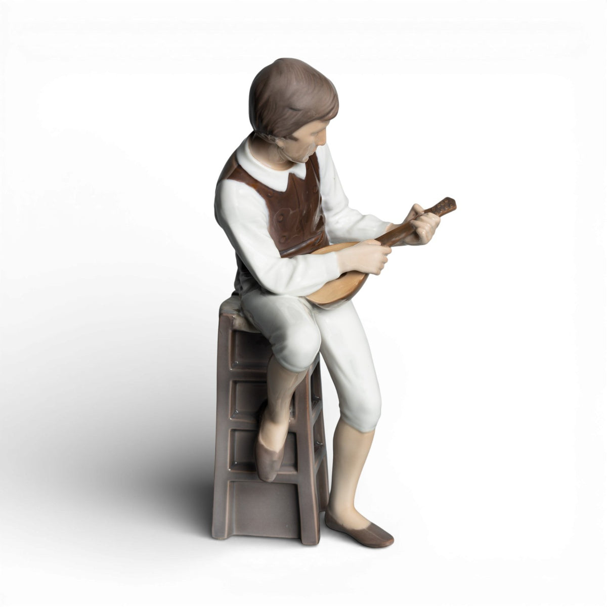 Statuina in "Suonatore di Mandolino" Cod 1600 Bing&Grondahl porcellana autentica, 28 cm