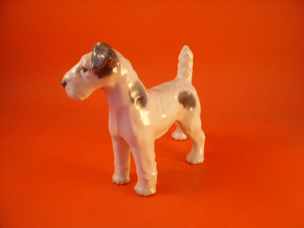 Statuina in "Terrier" Cod 1998 porcellana pezzo da collezione, 15 cm