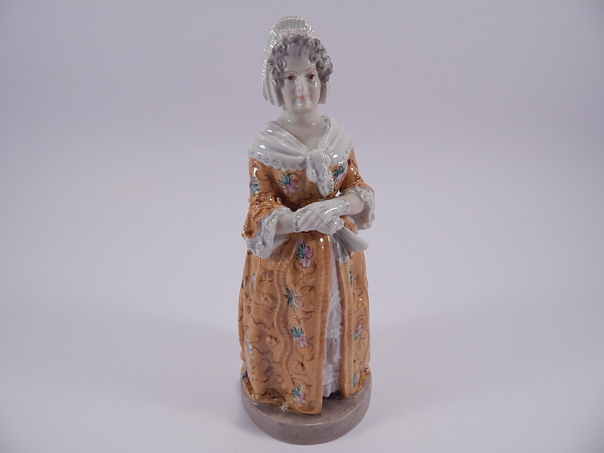 Statuina "Magdelone" Cod 8011 (Ludvig Holberg) Bing&Grondahl porcellana autentica, 20 cm