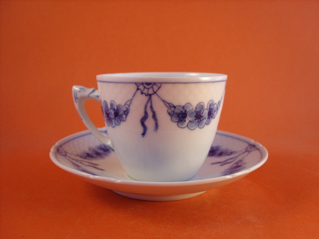 Tazza Bing&Grondahl Empire decorata a mano sottosmalto azzurro
