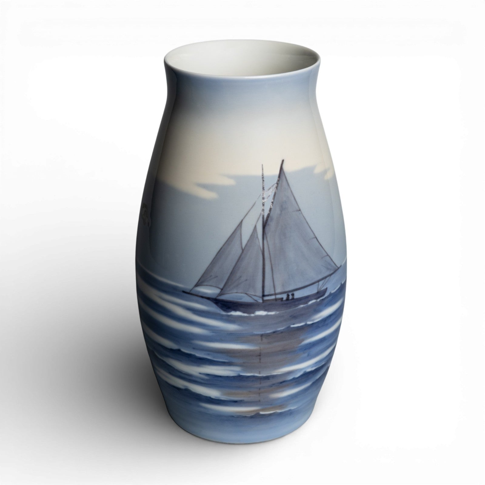 Bing&Grondahl Vaso in "Barca a Vela" cod 830-5247 decorazione porcellana da collezione, cm 22