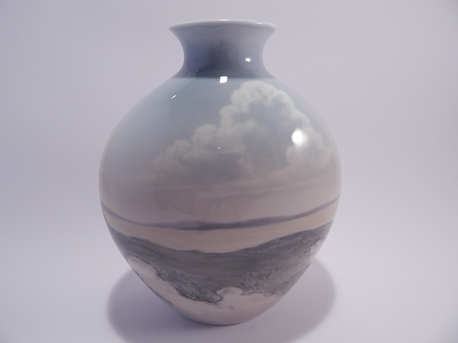 Bing&Grondahl Vaso in "Dolmen in Paesaggio Danese" cod 8706-506 decorazione porcellana da collezione, cm 25