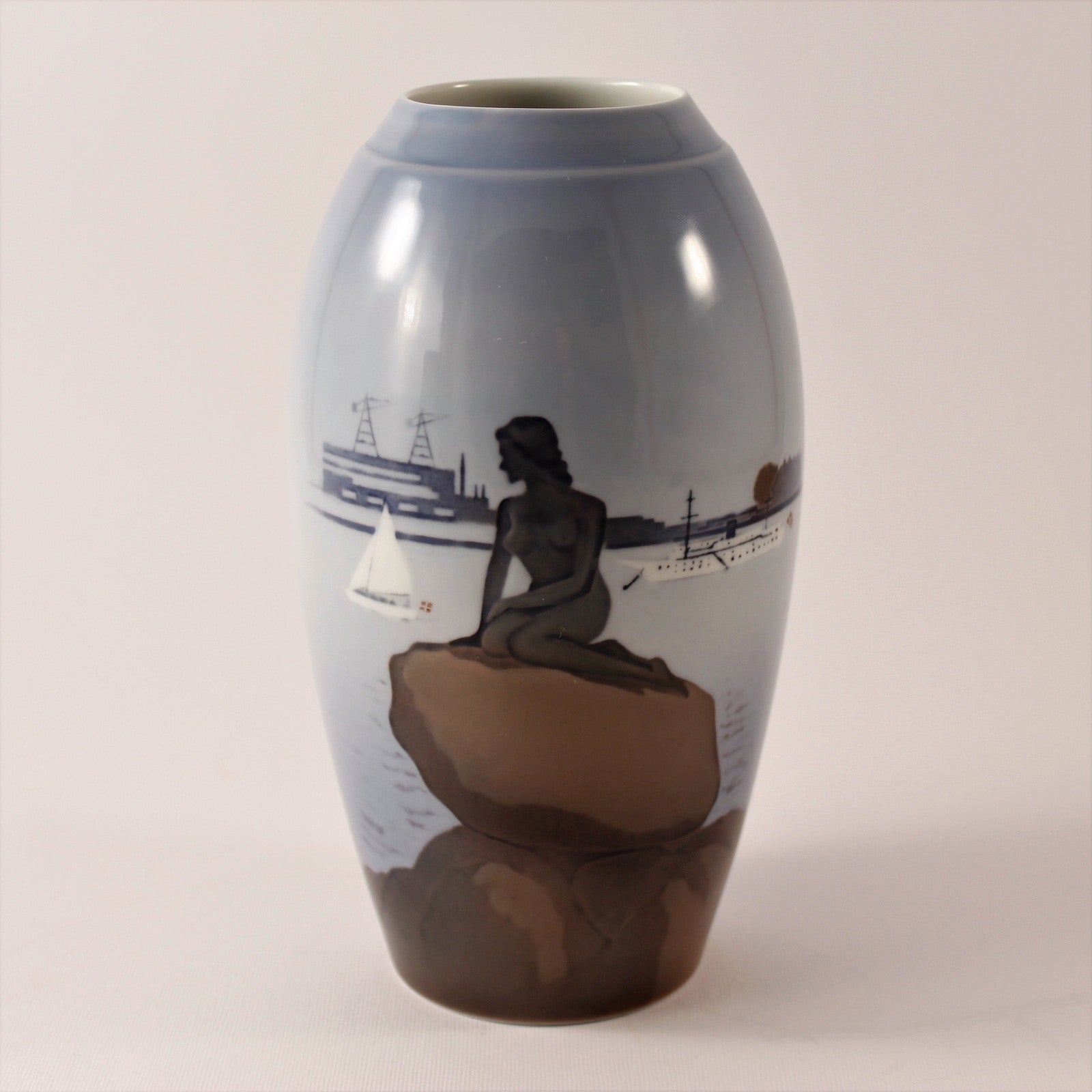 Vaso in "La Sirenetta" cod 1302/6252 Bing&Grondahl porcellana autentica, cm 19