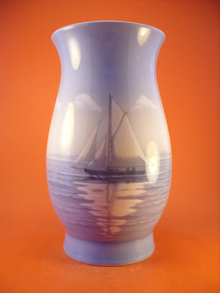 Bing&Grondahl Vaso in "Marina" cod 810-5440 porcellana dipinta a mano, cm 31
