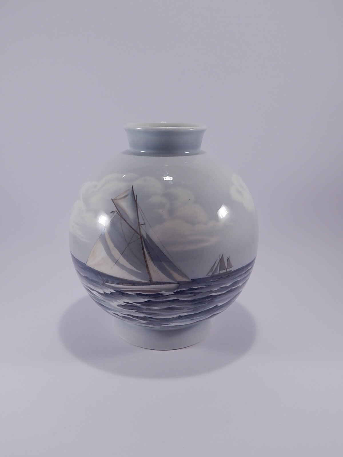 Vaso in "Marina" cod 8781 porcellana pezzo raro da collezione, cm 26
