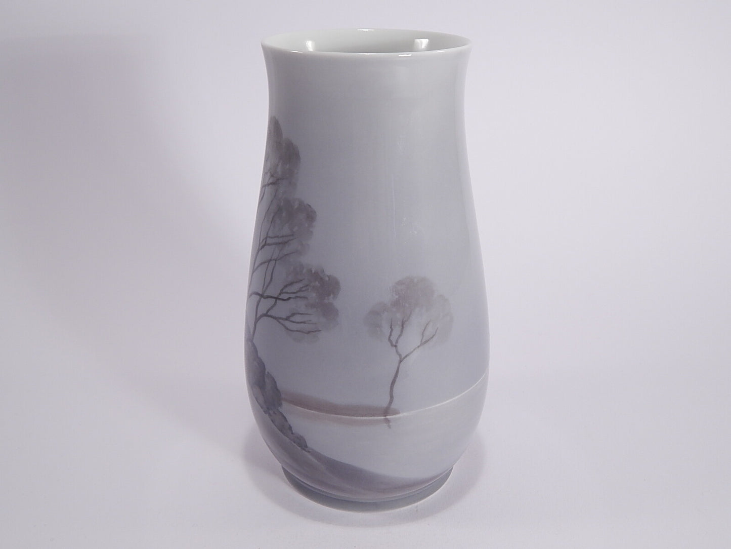 Bing&Grondahl Vaso in "Paesaggio" cod 8679/210 decorazione porcellana da collezione, cm 17