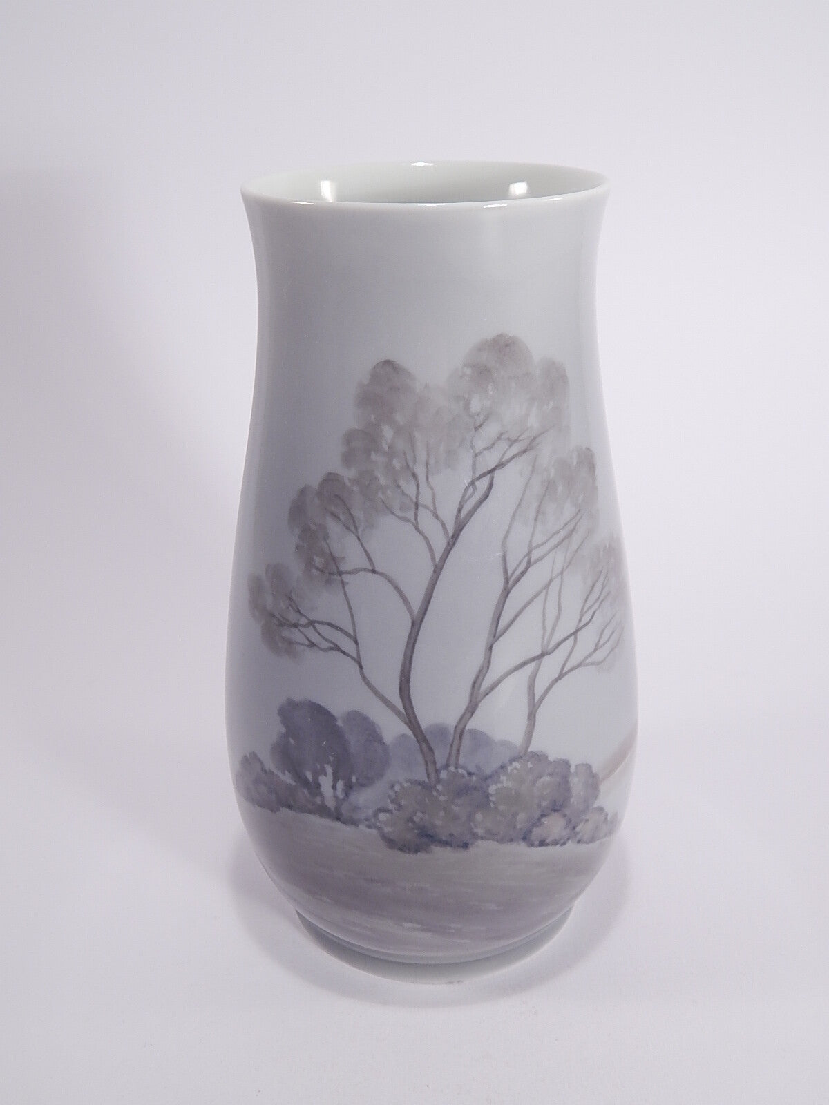 Vaso in "Paesaggio" cod 8679/210 porcellana pezzo da collezione, cm 17