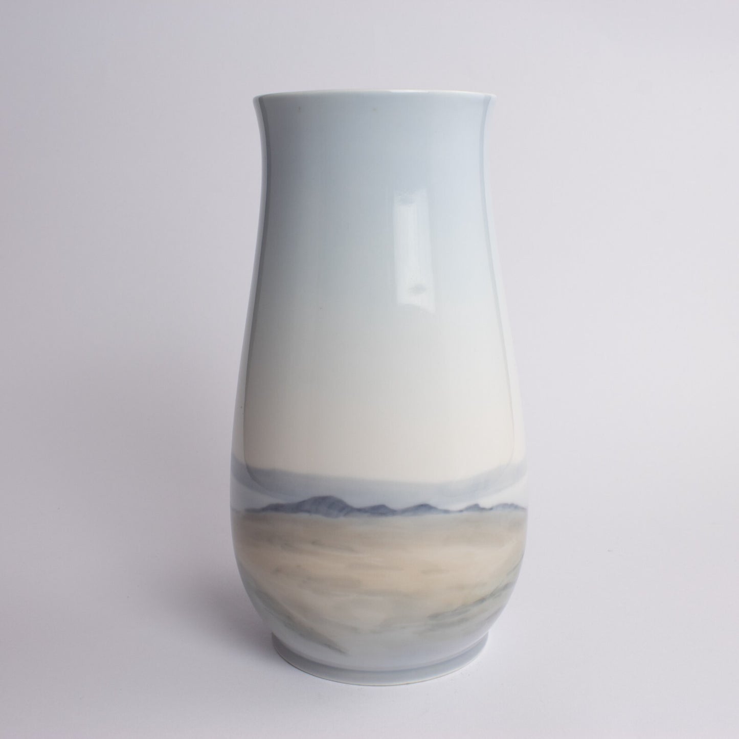 Vaso in "Paesaggio di Campagna" cod 8671-209 porcellana pezzo da collezione, cm 21