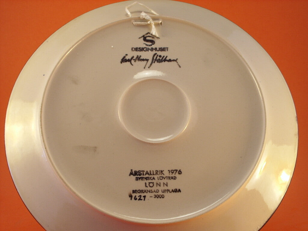 Piatto Designhuset 1976 con marchio e firma Stålhane, edizione limitata numerata