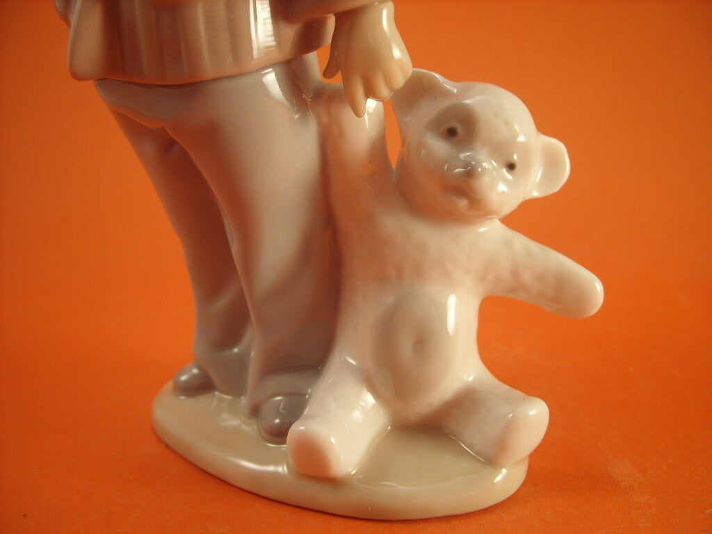 Statuina in "Bambino con Orsetto" Cod NAO0006 porcellana pezzo raro da collezione, 20 cm