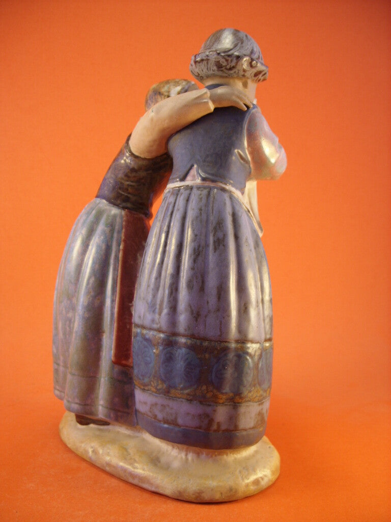 Lladrò porcellana Statuina in Gres "Confortando l'Amica" Cod 1326 d'antiquariato, 28 cm