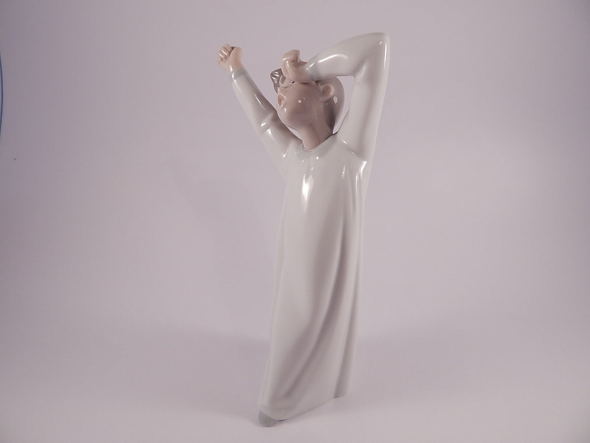 Statuina in "Il Risveglio" Cod D26 Lladrò porcellana autentica, 22 cm