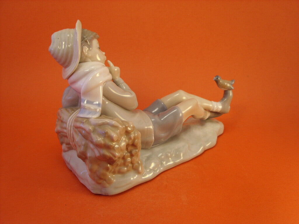 Statuina in "Pastorello con Uccellino" Cod 4730 Lladrò porcellana autentica, 16 cm