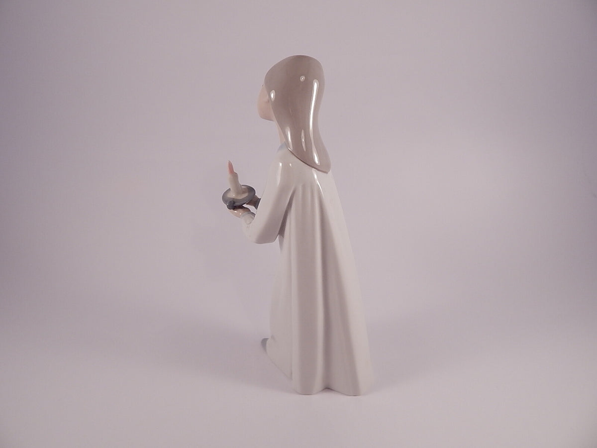 Lladrò porcellana Statuina in "Ragazza con Candela" Cod B10 d'antiquariato, 20 cm