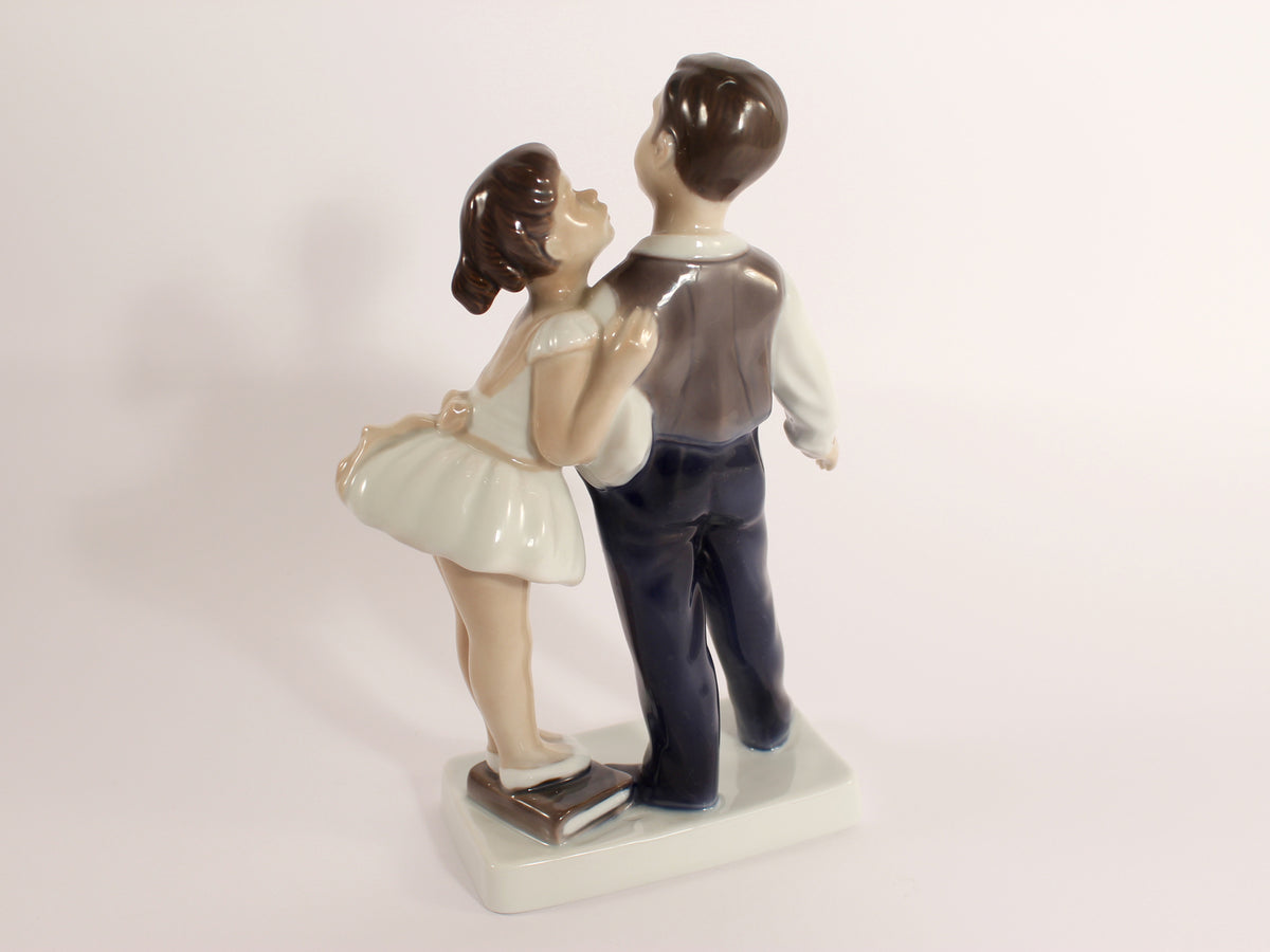 Lyngby Statuina in "I'm Sorry" Cod 543 decorazione porcellana da collezione, 22 cm