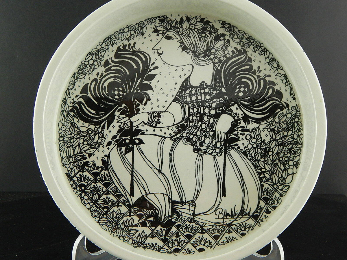 Nymolle Centrotavola Donna Seduta, ceramica danese, Bjorn Wiinblad - dettaglio 3