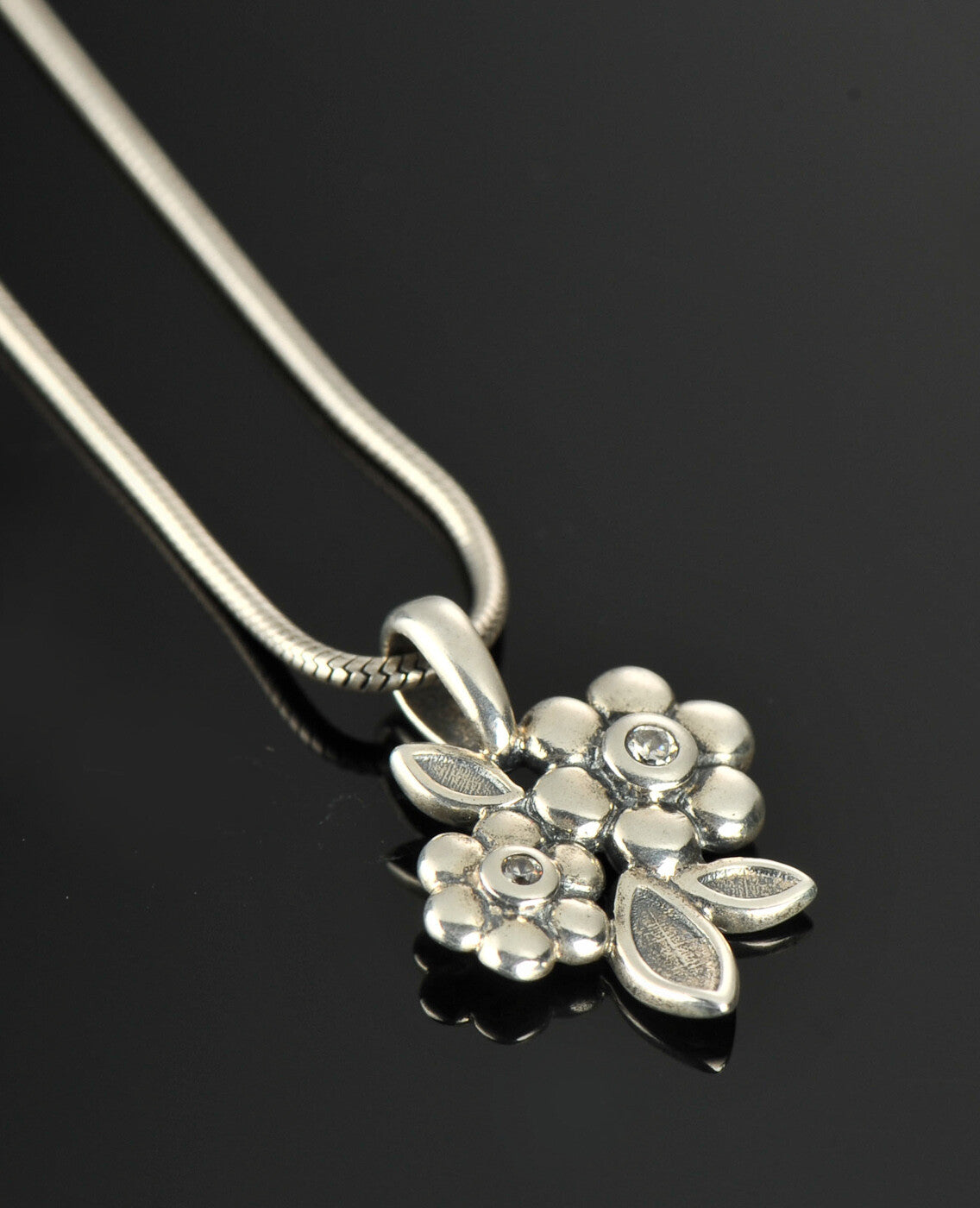 Collana e orecchini in argento 925 con zirconi, 11,5 g