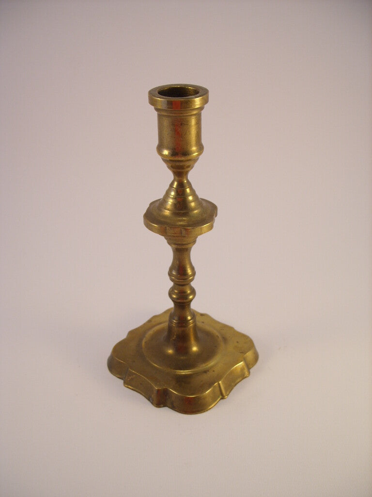 Portacandela Antico in Ottone Danese Fatto a Mano, altezza 17 cm