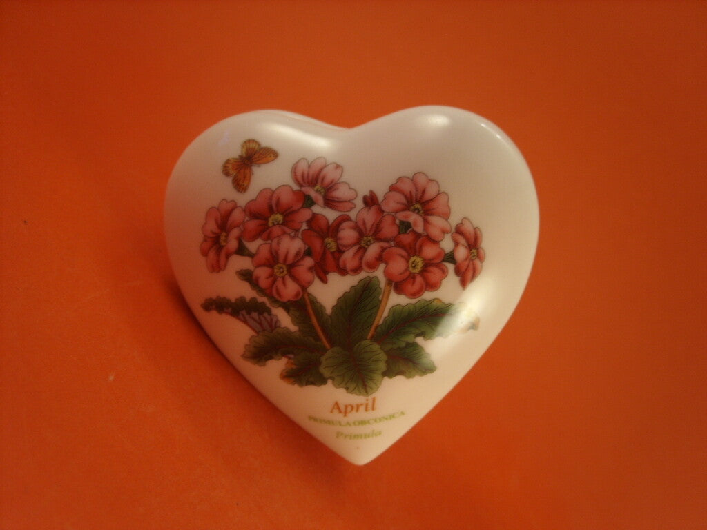 Portmeirion Botanic Garden, scatola a cuore April codice SPRTM0001