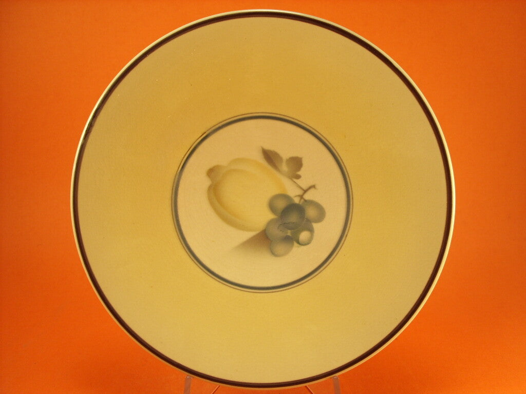 Piatto decorativo Aluminia Royal Copenhagen con decoro a frutti, ceramica danese 21 cm