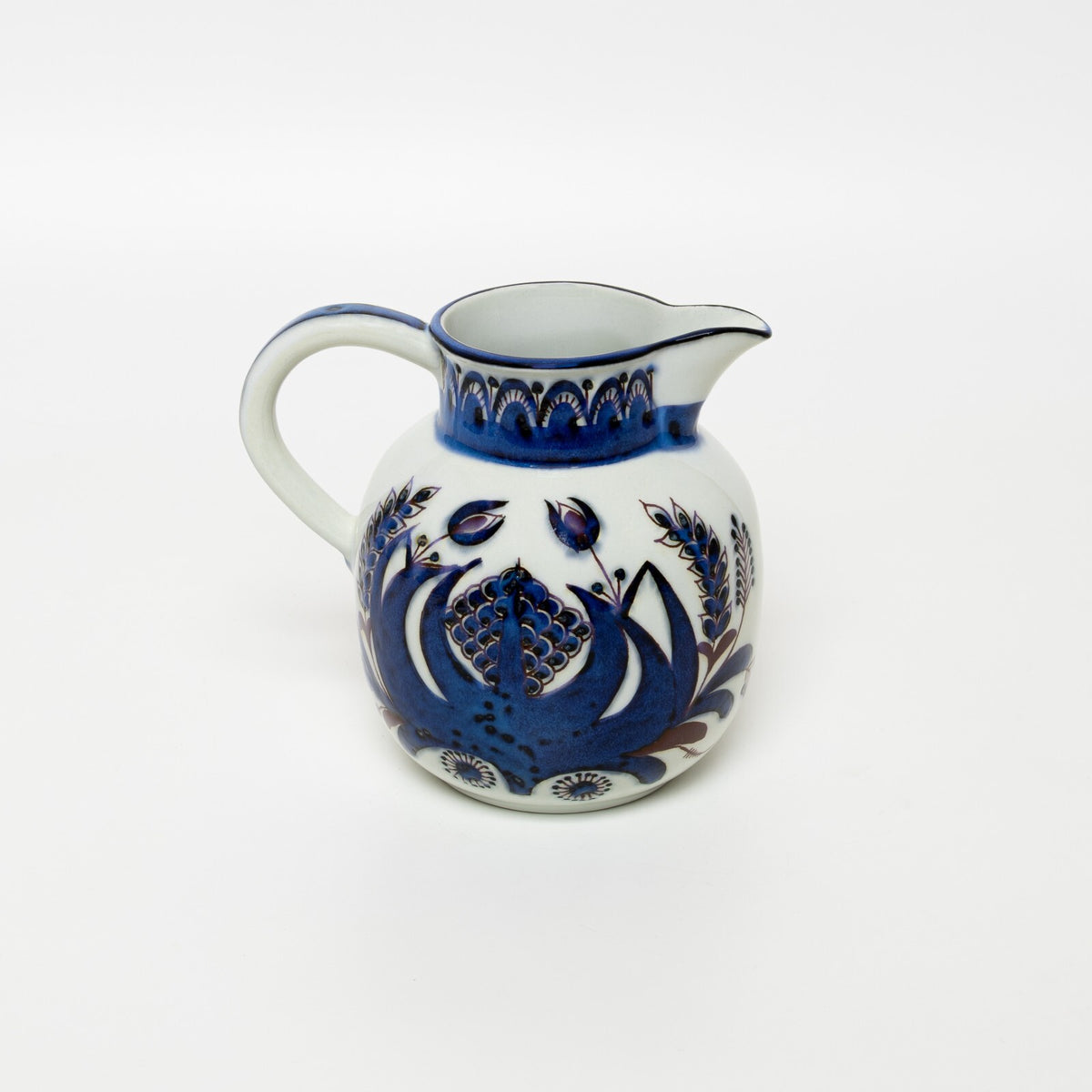 Brocca Tenera Fajance 434/3143 di Berte Jessen Royal Copenhagen, ceramica danese da collezione