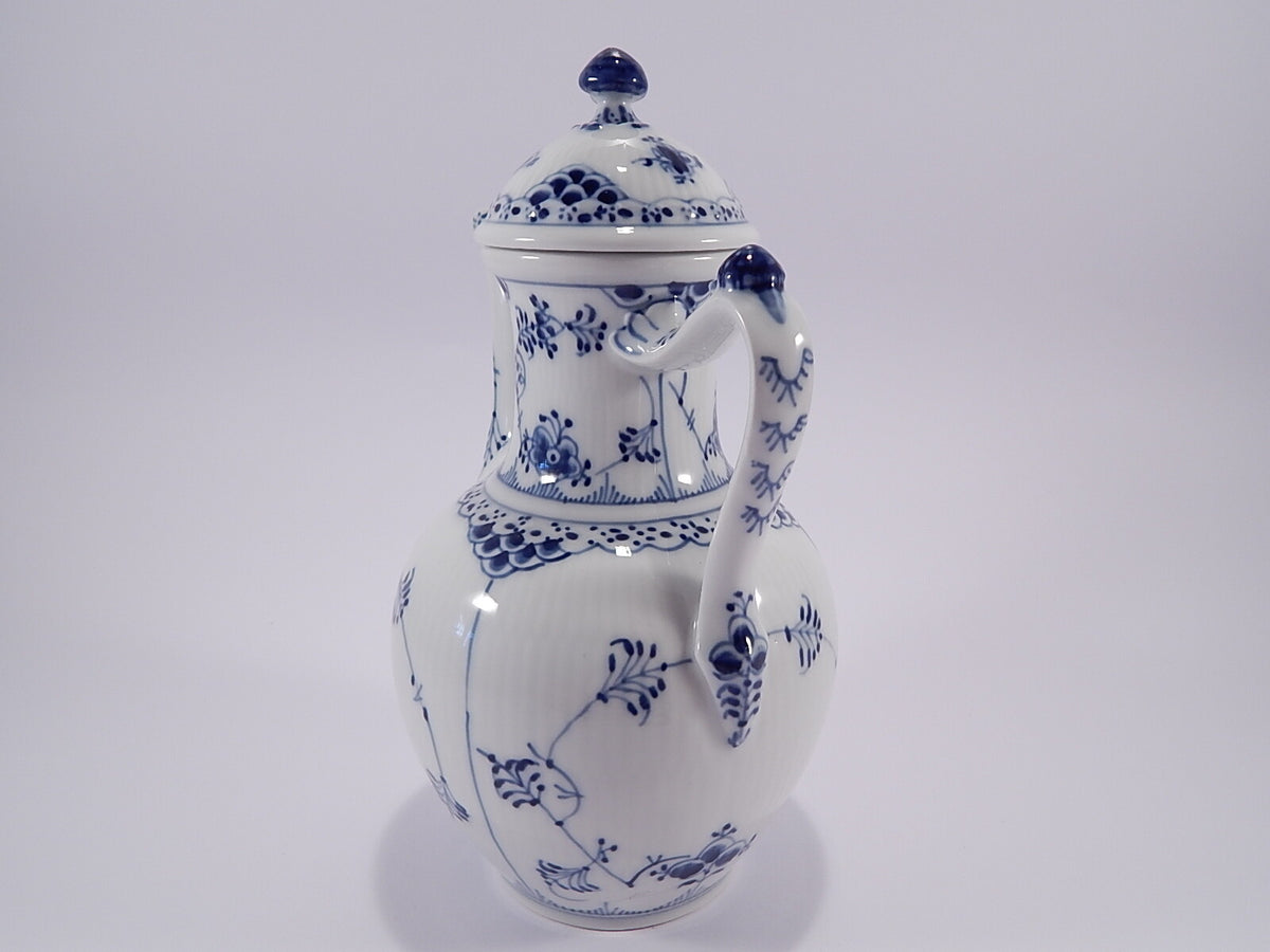 Manico e beccuccio della caffettiera Royal Copenhagen Blue Fluted Half Lace