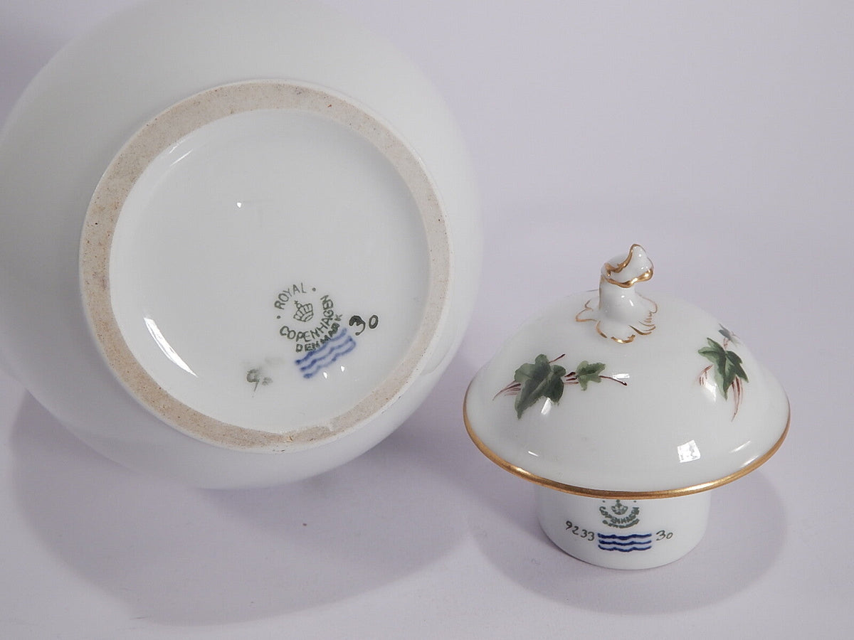 Royal Copenhagen RC 9233, caffettiera in porcellana oro zecchino