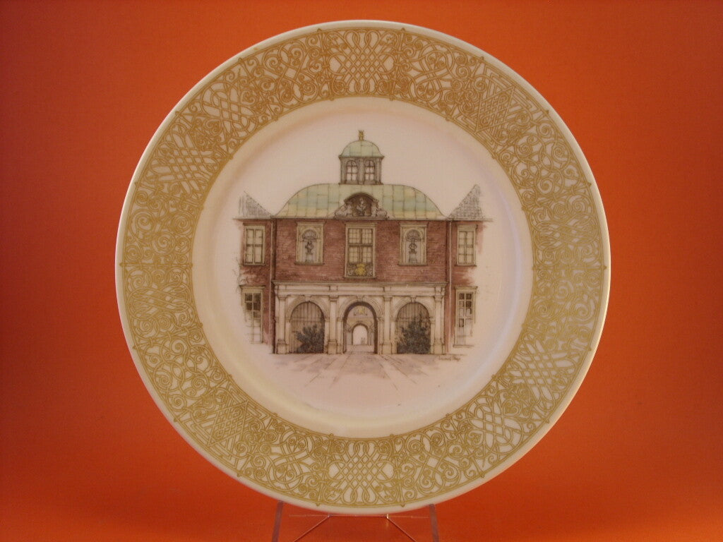 Piatto Royal Copenhagen con la veduta di Charlottenborg, porcellana danese dipinta a mano 1980
