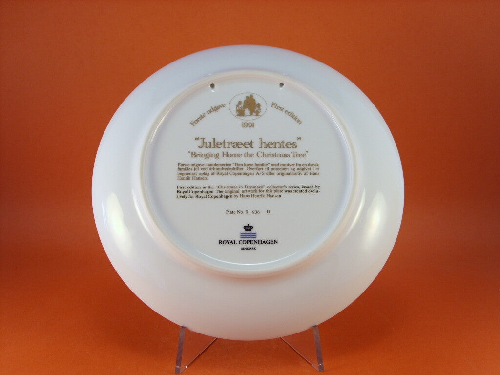 Piatto natalizio Royal Copenhagen 1991 porcellana danese decorata a mano con oro zecchino di Hans Henrik Hansen