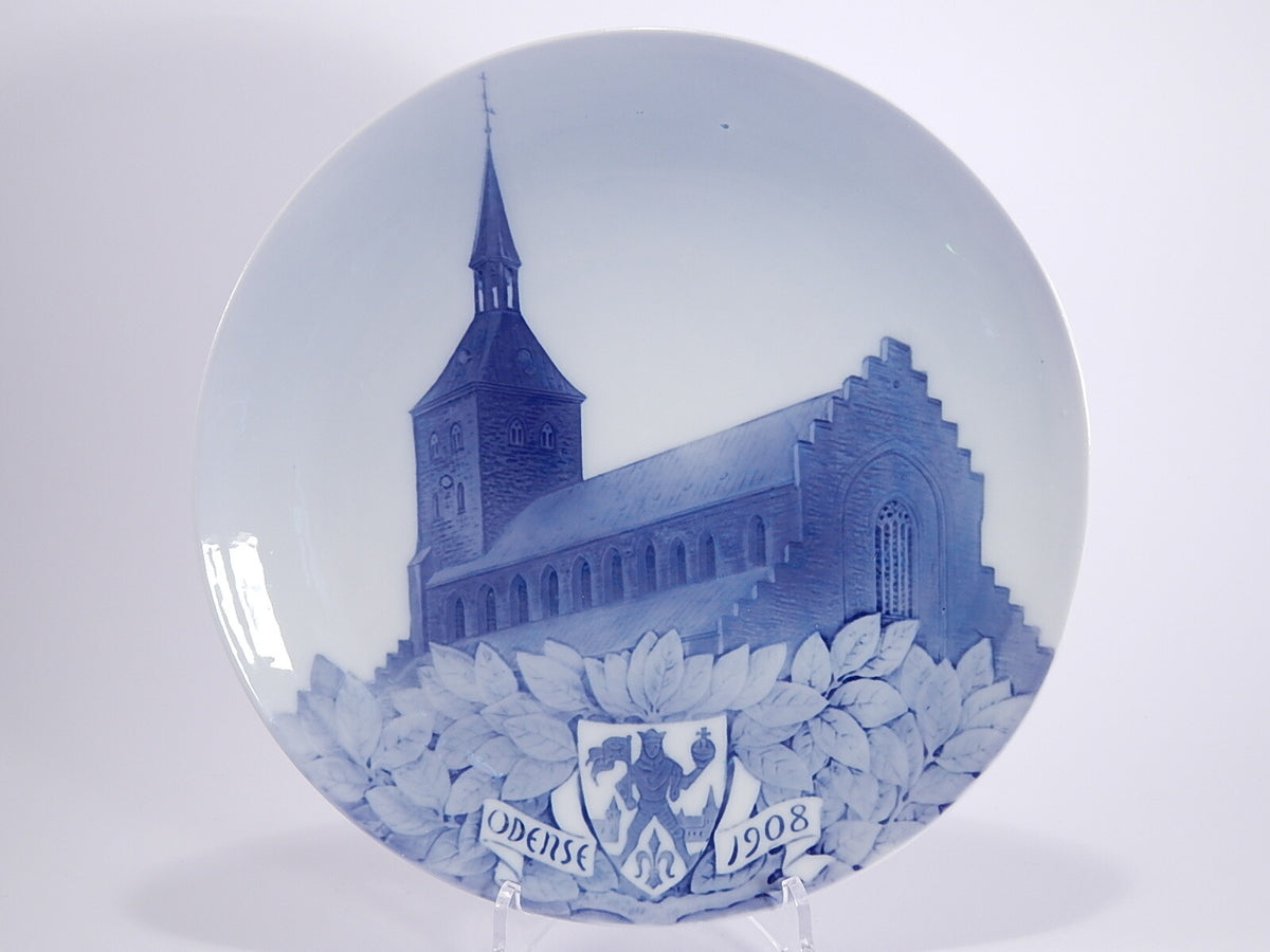 Royal Copenhagen piatto commemorativo cattedrale di Odense 1908 in porcellana, seconda scelta